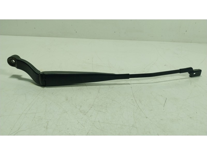Recambio de brazo limpia delantero izquierdo para toyota c-hr (_x1_) 2.0 hybrid (maxh10) referencia OEM IAM 85221F4090  