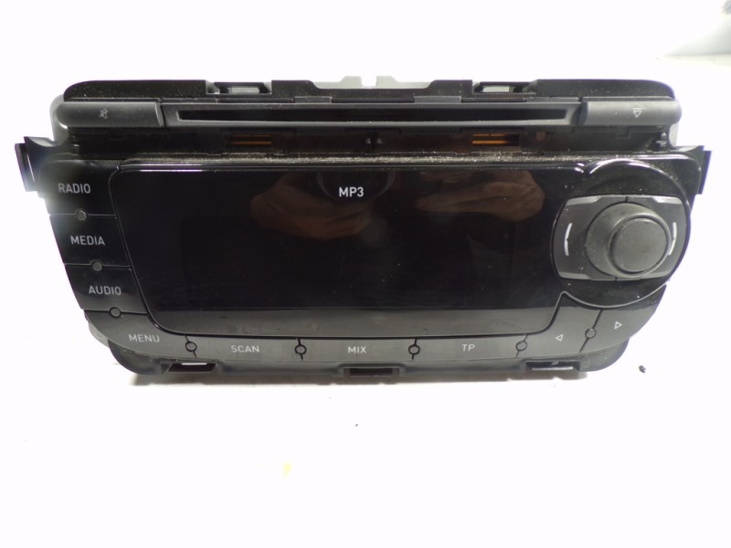 Recambio de sistema audio / radio cd para seat ibiza sc (6j1) 1.6 tdi referencia OEM IAM 6J1035153H 6J1035153H 