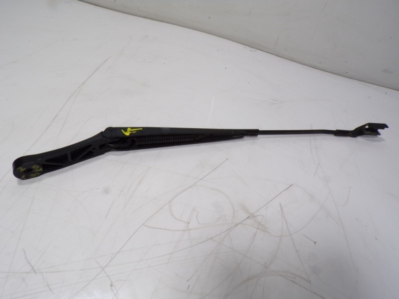 Recambio de brazo limpia delantero izquierdo para volkswagen caddy furgón/kombi 2.0 tdi referencia OEM IAM 2K1955409B  