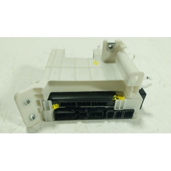 CAJA RELES / FUSIBLES 8273010031 892G0F4M30 