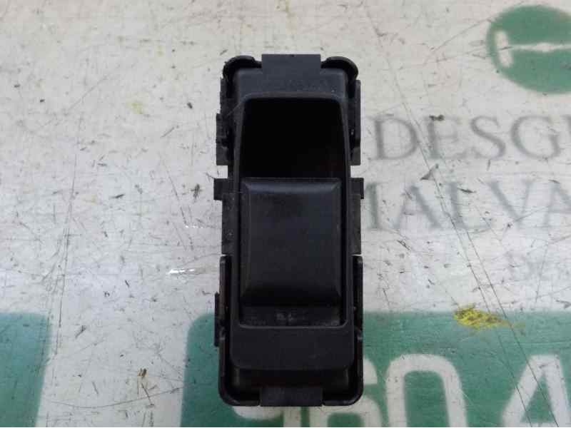 Recambio de mando elevalunas delantero derecho para jeep patriot 2.0 crd cat referencia OEM IAM 56040693AD  
