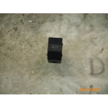 MANDO ELEVALUNAS DELANTERO DERECHO 4D095985501C 4D095985501C 