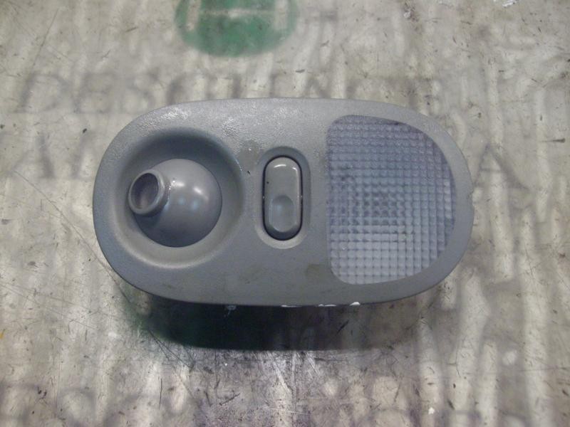 Recambio de piloto interior para renault clio ii fase ii (b/cb0) authentique confort referencia OEM IAM   