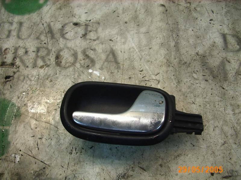 Recambio de maneta interior trasera derecha para audi a4 berlina (b5) 1.8 referencia OEM IAM 8D1839020  