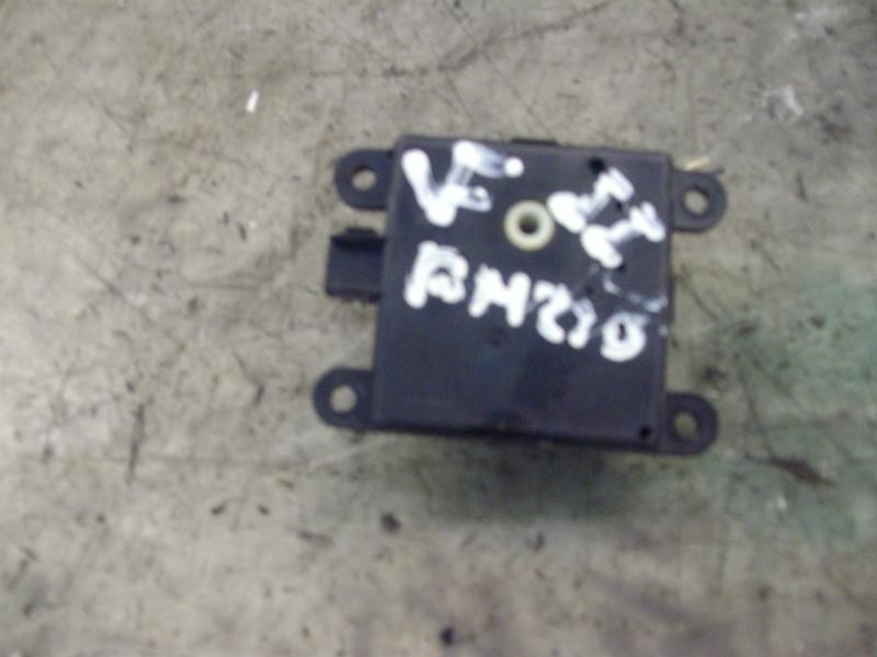 Recambio de motor apertura trampillas climatizador para nissan primera berlina (p12) acenta referencia OEM IAM   