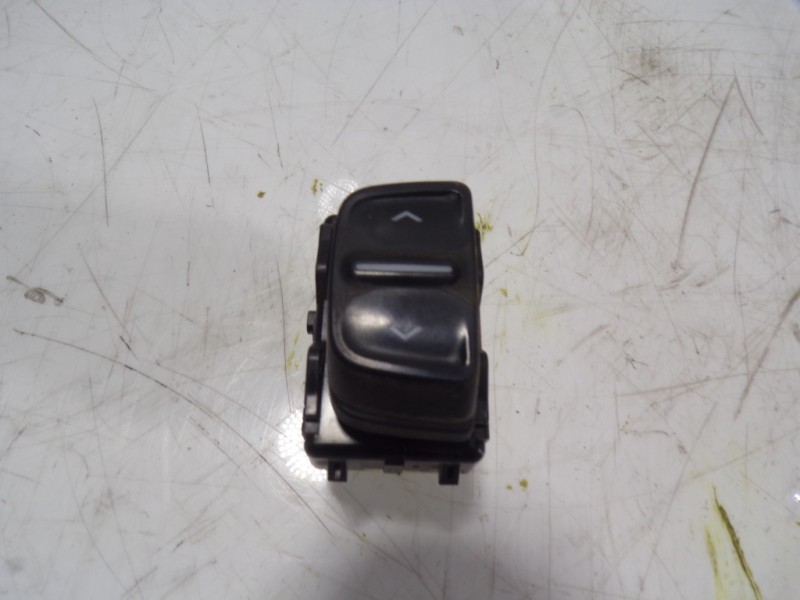 Recambio de mando elevalunas delantero derecho para dacia sandero 1.2 16v cat referencia OEM IAM 254214937R 254214937R 