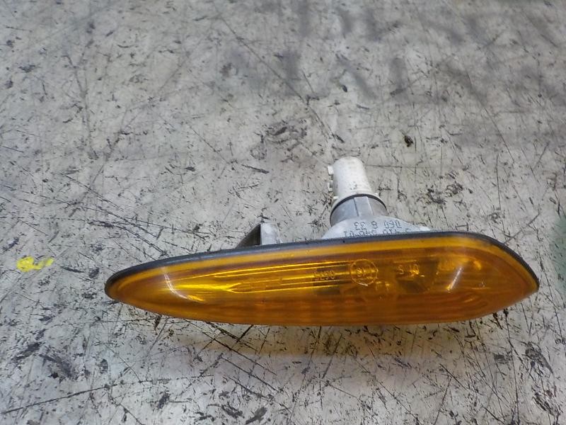 Recambio de piloto lateral derecho para bmw x3 (e83) 2.0 16v diesel cat referencia OEM IAM 63133418446  