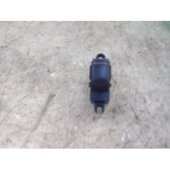 MANDO ELEVALUNAS DELANTERO DERECHO 