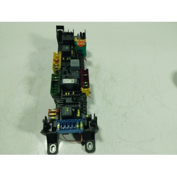 CAJA RELES / FUSIBLES A4475405931 