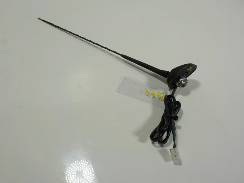 Recambio de antena para toyota yaris 1.0 cat referencia OEM IAM   