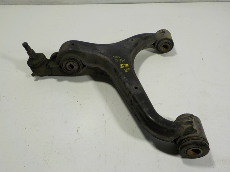 Recambio de brazo suspension superior delantero izquierdo para ssangyong rexton 2.7 turbodiesel cat (euro 4) referencia OEM IAM 
