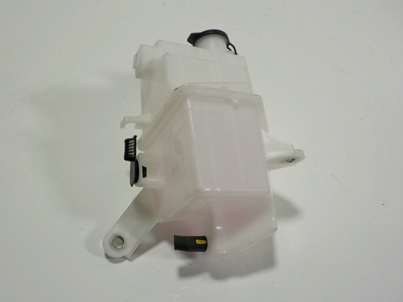 Recambio de deposito expansion para toyota rav4 hybrid fwd referencia OEM IAM 1647025050  