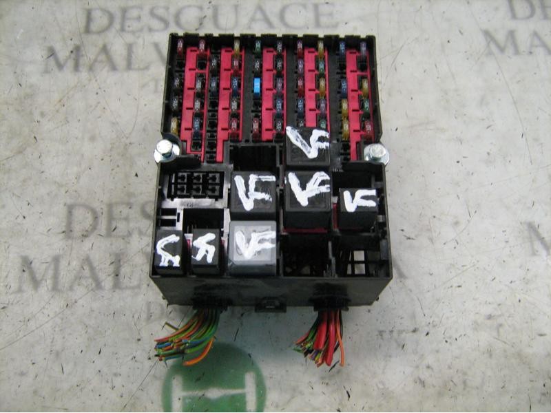 Recambio de caja reles / fusibles para ford fiesta (cbk) ghia referencia OEM IAM   