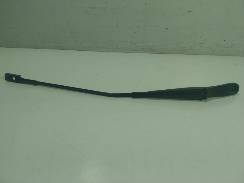 Recambio de brazo limpia delantero derecho para audi q2 (gab, gag) 35 tfsi referencia OEM IAM 81B9554081P9  