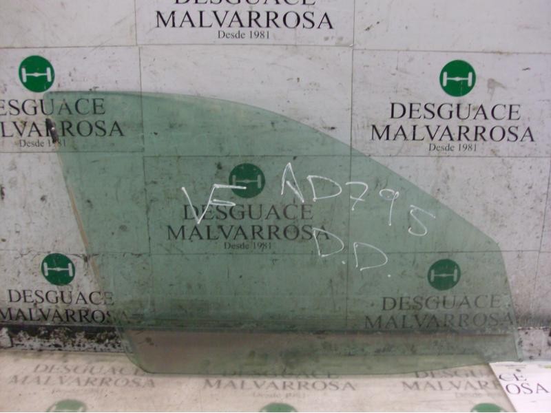 Recambio de cristal puerta delantero derecho para renault megane i berlina hatchback (ba0) referencia OEM IAM   