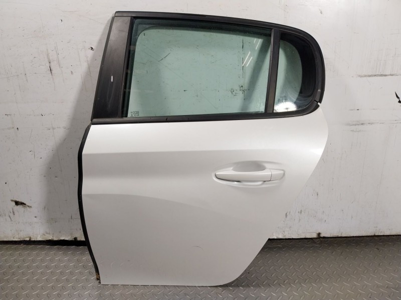 Recambio de puerta trasera izquierda para peugeot 208 ii (ub_, up_, uw_, uj_) e-208 referencia OEM IAM 9827577980  