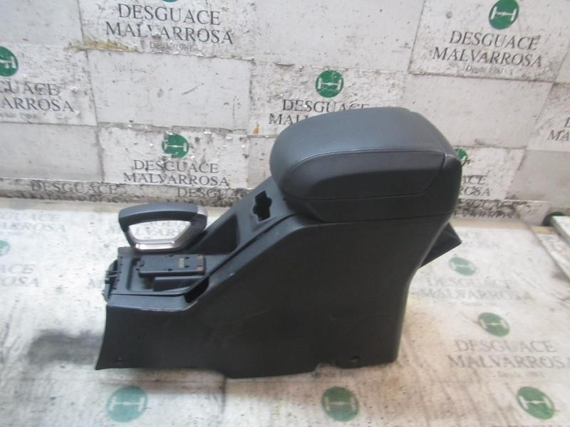 Recambio de apoyabrazos central para opel antara 2.0 cdti cat (z 20 dm / lmn) referencia OEM IAM 96820572  