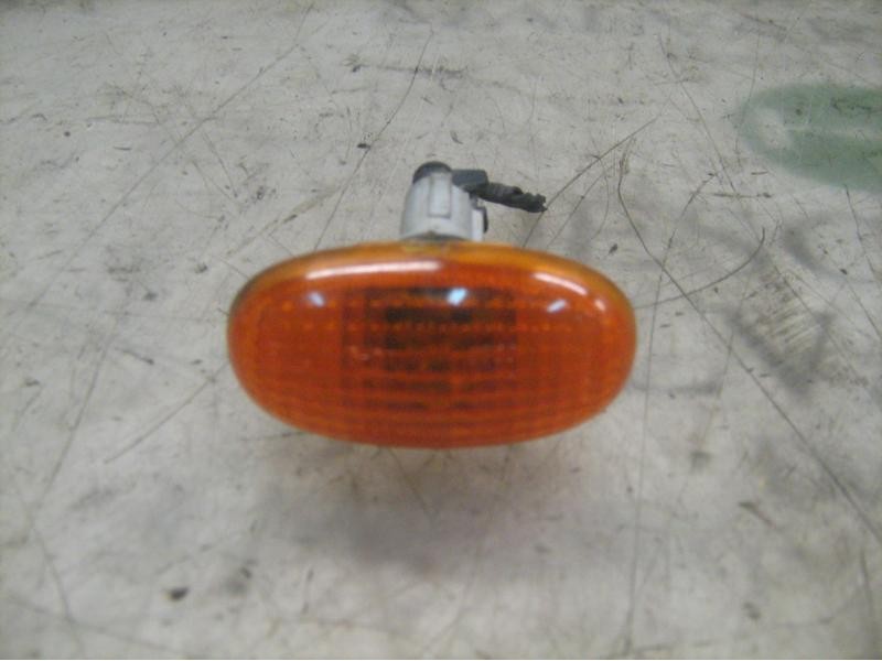 Recambio de piloto lateral derecho para daewoo matiz se referencia OEM IAM   