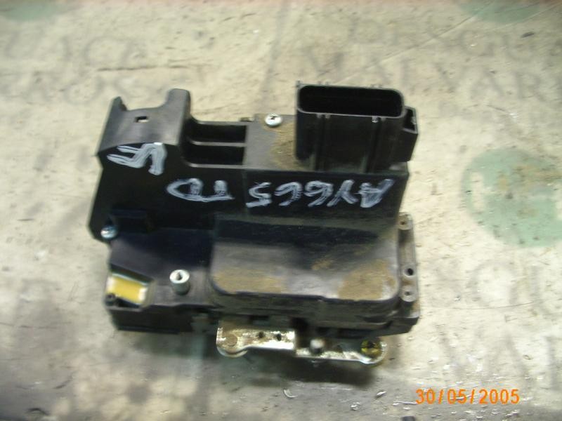 Recambio de cerradura puerta trasera derecha para ford fiesta (cbk) ghia referencia OEM IAM   