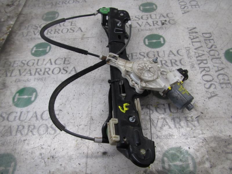Recambio de elevalunas delantero izquierdo para bmw serie 1 berlina (e81/e87) 118d referencia OEM IAM 51337138465 0130822226 013