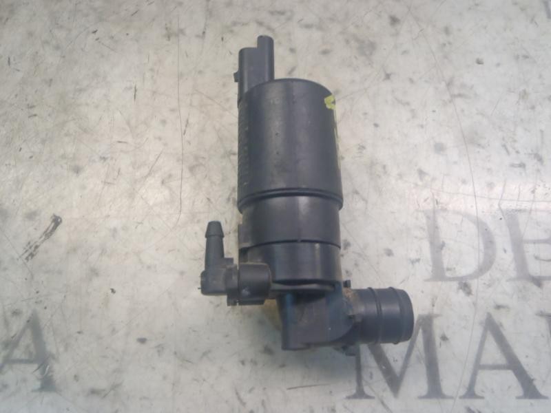 Recambio de bomba limpia para toyota aygo (kgb/wnb) básico referencia OEM IAM   