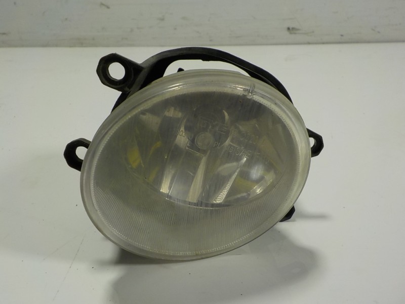 Recambio de faro antiniebla izquierdo para toyota yaris 1.0 cat referencia OEM IAM 8122002110 06121710 