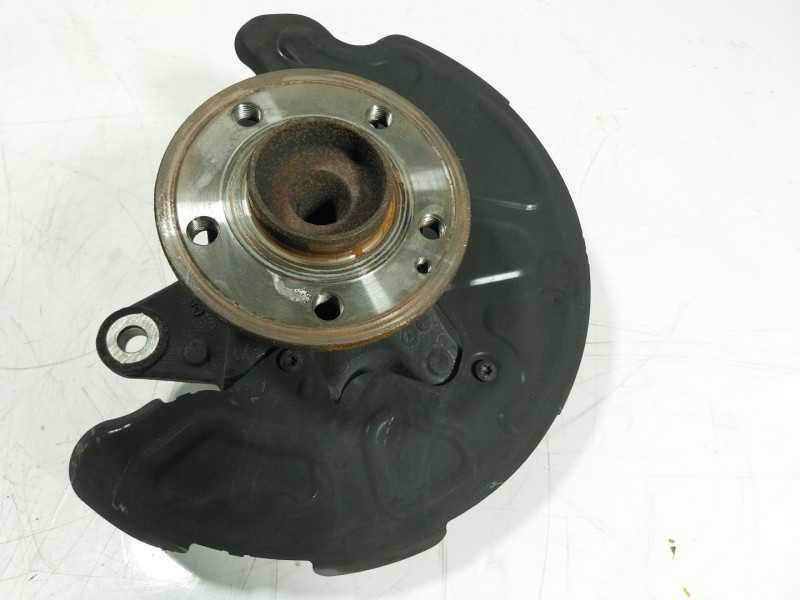 Recambio de mangueta delantera derecha para mercedes-benz vito kasten 2.1 cdi cat referencia OEM IAM A4473300720  