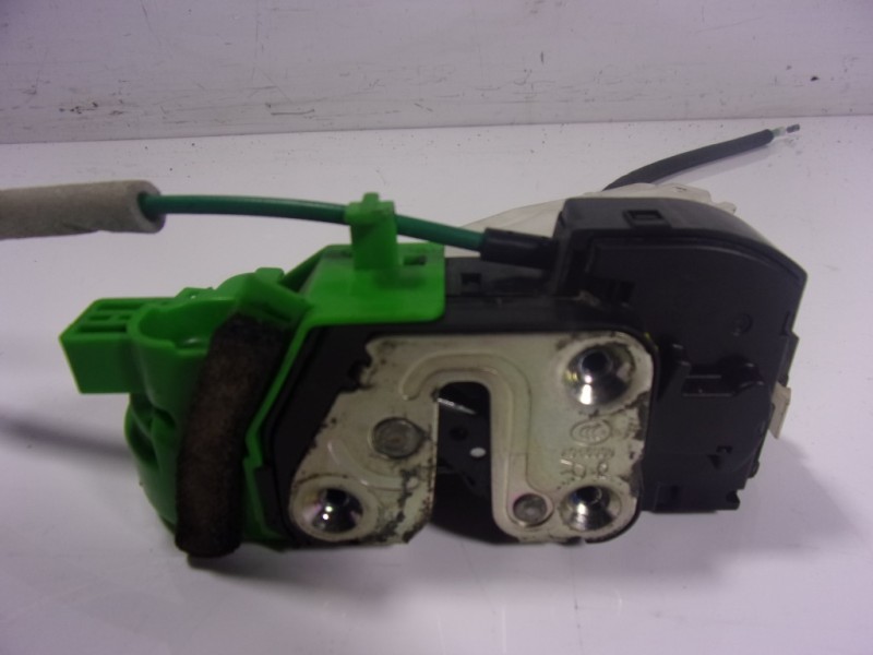 Recambio de cerradura puerta trasera derecha para hyundai i40 1.7 crdi cat referencia OEM IAM 814203Z000 814203Z000 