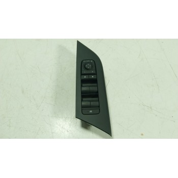 MANDO ELEVALUNAS DELANTERO IZQUIERDO 84040F4120 TM47146754E44 