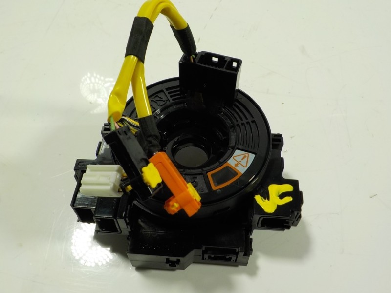 Recambio de anillo airbag para lexus nx 300h 2wd referencia OEM IAM 8430778030 8924512040 