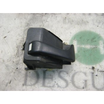 MANETA INTERIOR DELANTERA IZQUIERDA 