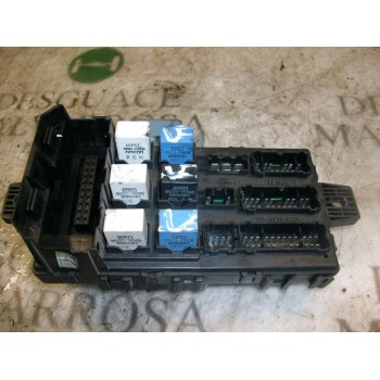 CAJA RELES / FUSIBLES 9118826101 02182D 