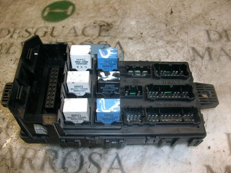 Recambio de caja reles / fusibles para hyundai santa fe (sm) 2.0 gls crdi 4x4 referencia OEM IAM 9118826101 02182D 