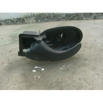 MANETA INTERIOR DELANTERA IZQUIERDA 