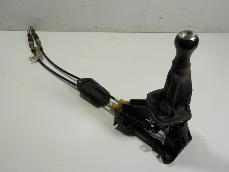 Recambio de palanca cambio para toyota yaris 1.0 cat referencia OEM IAM 335300D040 335300D040 338200D090