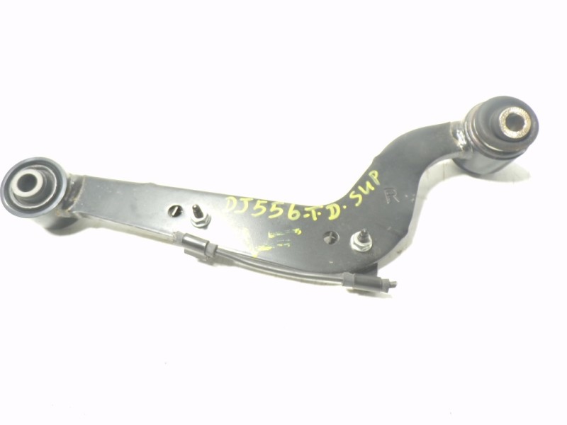 Recambio de brazo suspension superior trasero derecho para lexus nx 300h 2wd referencia OEM IAM 4877042040  