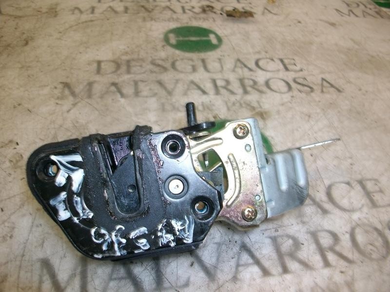 Recambio de cerradura puerta trasera izquierda para hyundai santa fe (sm) 2.0 gls crdi 4x4 referencia OEM IAM 8141026000  