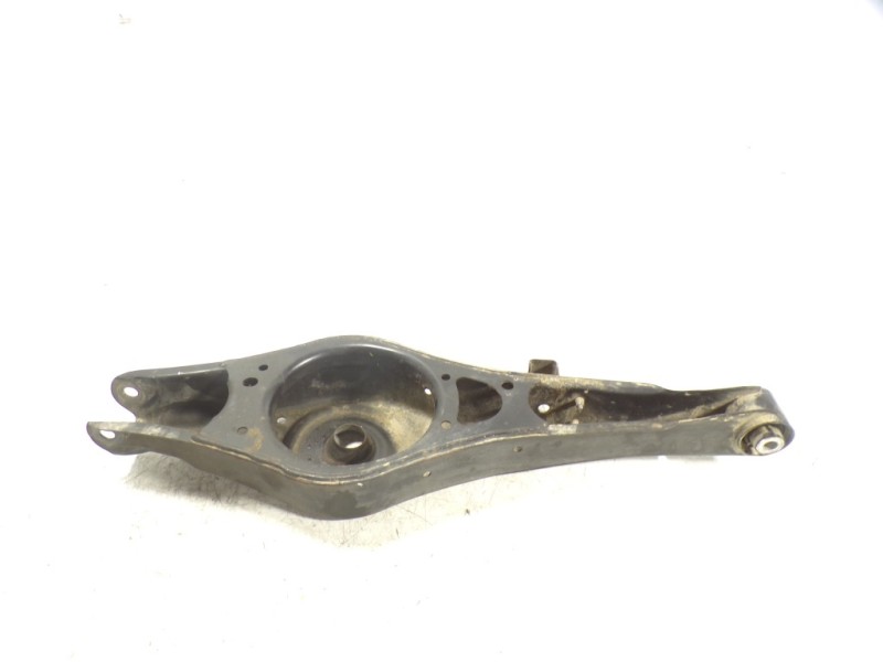 Recambio de brazo suspension inferior trasero izquierdo para skoda yeti 1.2 tsi referencia OEM IAM 1K0505311AB  