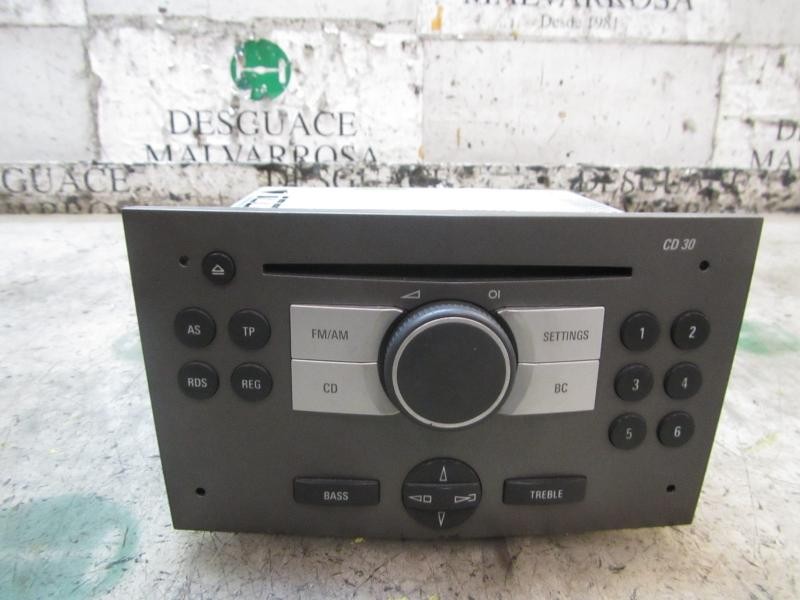 Recambio de sistema audio / radio cd para opel zafira b 1.9 cdti referencia OEM IAM   