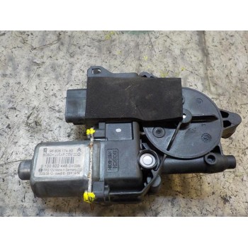 MOTOR ELEVALUNAS TRASERO DERECHO 