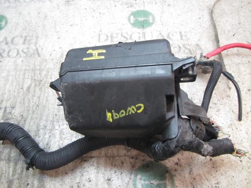 Recambio de caja reles / fusibles para fiat doblo cargo 1.3 16v jtd cat referencia OEM IAM   