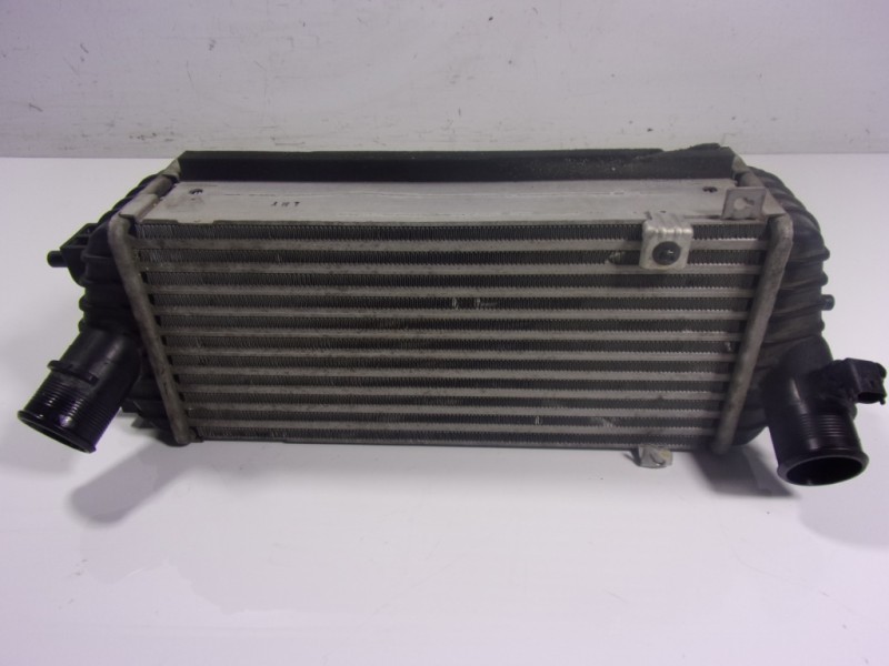 Recambio de intercooler para hyundai i40 1.7 crdi cat referencia OEM IAM 282712A540  
