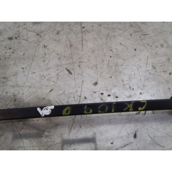 BRAZO LIMPIA DELANTERO DERECHO 