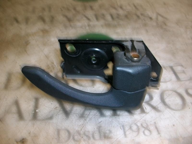 Recambio de maneta interior trasera derecha para hyundai santa fe (sm) 2.0 gls crdi 4x4 referencia OEM IAM   