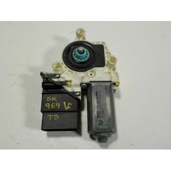 MOTOR ELEVALUNAS TRASERO DERECHO 5K0959704C 5K0959704C 
