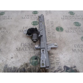 ELEVALUNAS DELANTERO DERECHO 