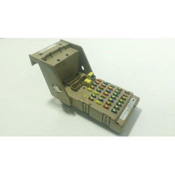 CAJA RELES / FUSIBLES 82201FG010 82201FG010 