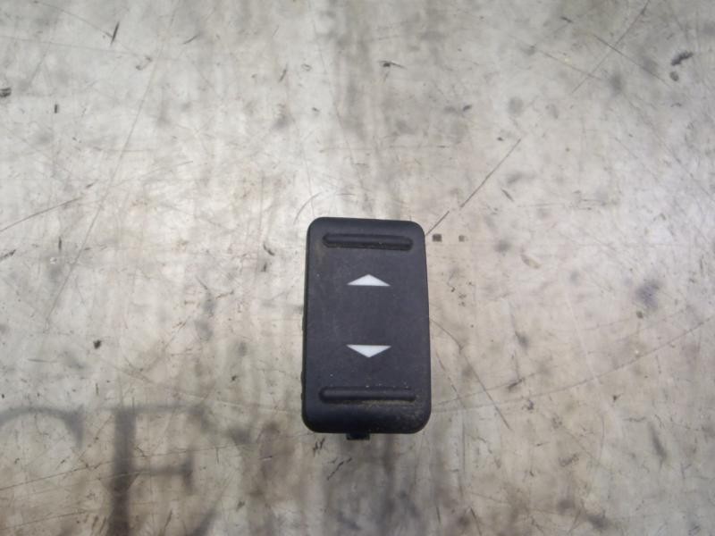 Recambio de mando elevalunas delantero derecho para ford focus lim. (cb4) trend referencia OEM IAM 1471913  