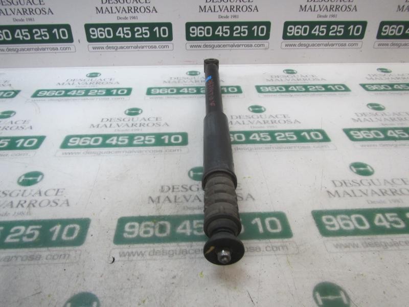 Recambio de amortiguador trasero derecho para dacia sandero stepway referencia OEM IAM 562104719R  