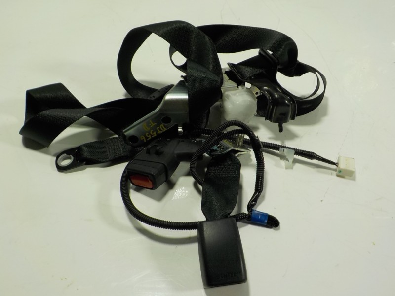 Recambio de cinturon seguridad trasero derecho para lexus nx 300h 2wd referencia OEM IAM 7336078060C1  